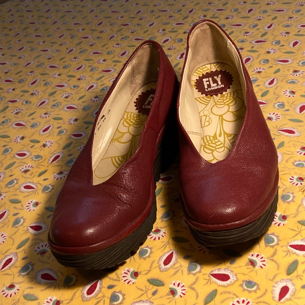Fly London Yaz Wedge shoes red leather size 36